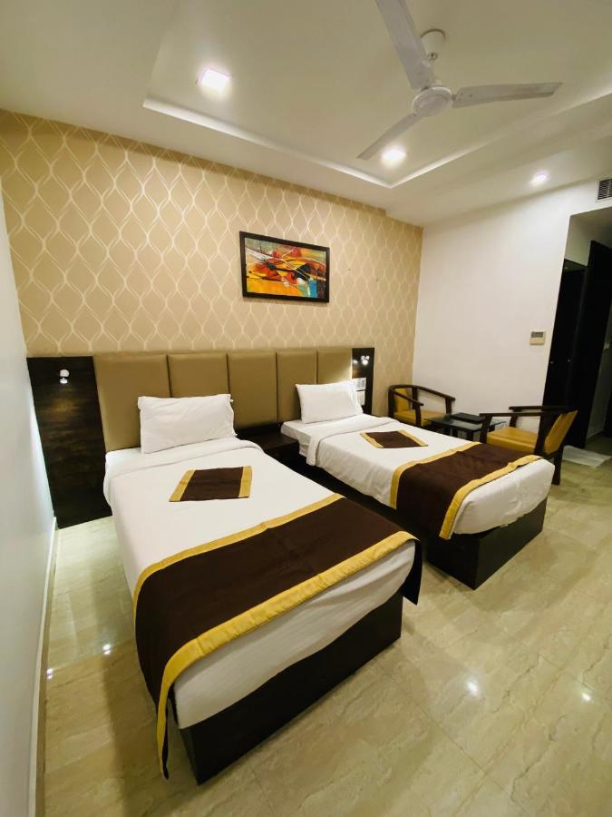 Hotel Ss Grandeur Lucknow Bagian luar foto