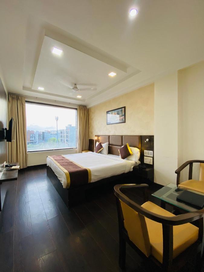 Hotel Ss Grandeur Lucknow Bagian luar foto
