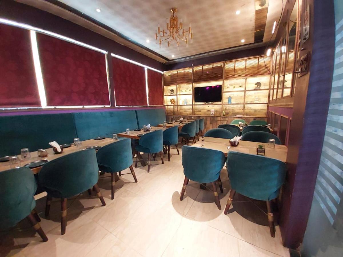 Hotel Ss Grandeur Lucknow Bagian luar foto